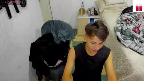 Alejandro online show from 06-29-26, 08:42