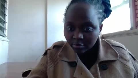 Snapshot of hot_linahh chatting on 11-14-25, 09:52 Linah online show from 11-14-25, 09:52