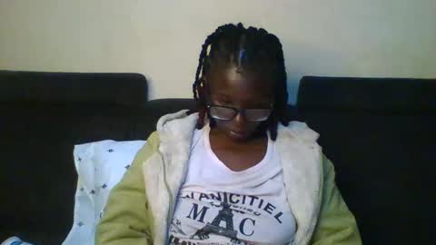 Snapshot of hot_linahh chatting on 11-29-25, 03:59 Linah online show from 11-29-25, 03:59