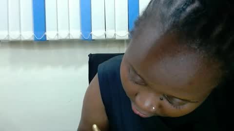 Snapshot of hot_linahh chatting on 12-22-25, 04:37 Linah online show from 12-22-25, 04:37