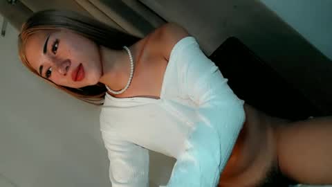 hot_little_angel18 online show from 06-13-26, 01:09