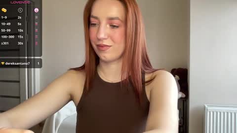 Snapshot of hot_lliinns chatting on 12-14-25, 08:52 Lina online show from 12-14-25, 08:52