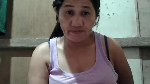 Snapshot of hot_mama09 chatting on 02-11-25, 11:43 hotmama online show from 02-11-25, 11:43