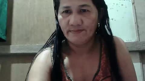 Snapshot of hot_mama09 chatting on 02-12-25, 04:33 hotmama online show from 02-12-25, 04:33