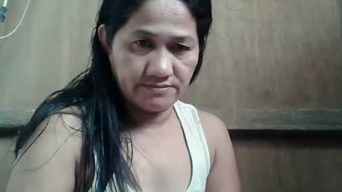 Snapshot of hot_mama09 chatting on 03-07-25, 05:51 hotmama online show from 03-07-25, 05:51