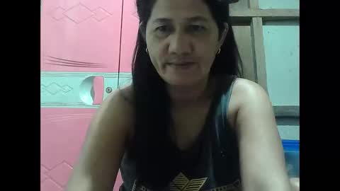 Snapshot of hot_mama09 chatting on 10-23-25, 08:51 hotmama online show from 10-23-25, 08:51