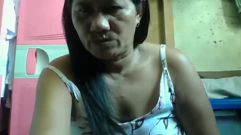 Snapshot of hot_mama09 chatting on 10-28-25, 07:45 hotmama online show from 10-28-25, 07:45