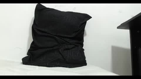 Snapshot of hot_mommymia chatting on 12-10-24, 11:08 Mia online show from 12-10-24, 11:08