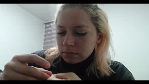 Snapshot of hot_mommymia chatting on 01-25-25, 11:00 Mia online show from 01-25-25, 11:00