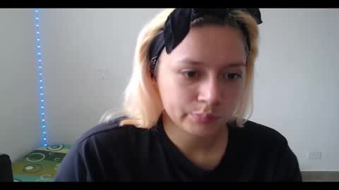 Snapshot of hot_mommymia chatting on 02-03-25, 03:59 Mia online show from 02-03-25, 03:59