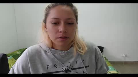 Snapshot of hot_mommymia chatting on 02-13-25, 01:05 Mia online show from 02-13-25, 01:05