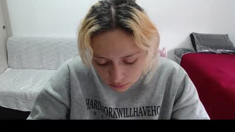 Snapshot of hot_mommymia chatting on 03-12-25, 12:47 Mia online show from 03-12-25, 12:47