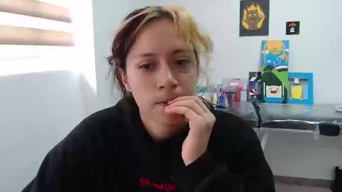 Snapshot of hot_mommymia chatting on 09-17-25, 03:24 Mia online show from 09-17-25, 03:24