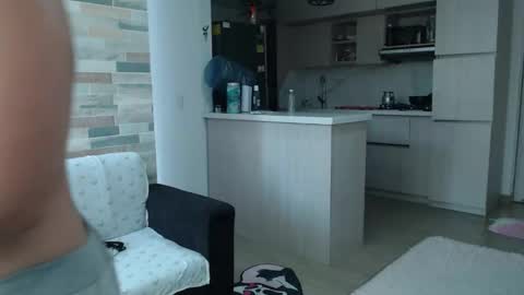 Snapshot of hot_mommymia chatting on 09-28-25, 02:22 Mia online show from 09-28-25, 02:22