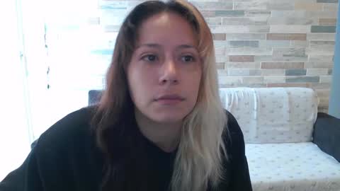 Snapshot of hot_mommymia chatting on 10-08-25, 01:42 Mia online show from 10-08-25, 01:42