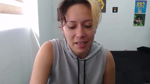 Snapshot of hot_mommymia chatting on 10-19-25, 02:50 Mia online show from 10-19-25, 02:50