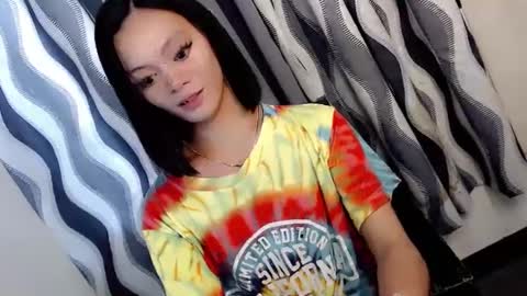 Snapshot of hot_n_spicy69 chatting on 02-15-25, 08:22 SWEET AGATHA online show from 02-15-25, 08:22