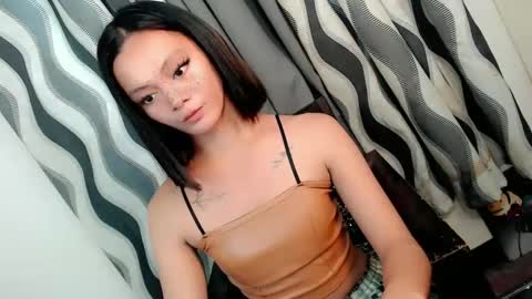 Snapshot of hot_n_spicy69 chatting on 02-23-25, 06:39 SWEET AGATHA online show from 02-23-25, 06:39