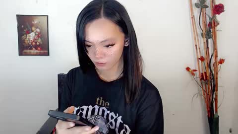 Snapshot of hot_n_spicy69 chatting on 09-13-25, 07:41 SWEET AGATHA online show from 09-13-25, 07:41