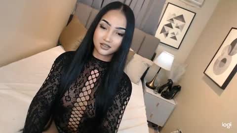 hot_nikki69 online show from 04-04-26, 08:01