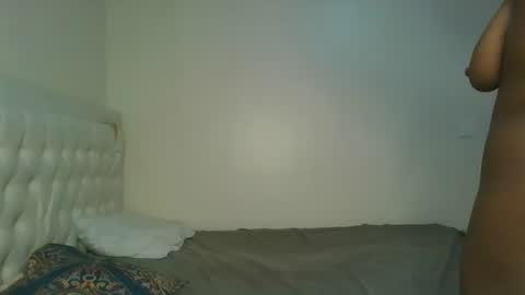 Snapshot of hot_petite1 chatting on 11-01-25, 12:18 Hot petite online show from 11-01-25, 12:18