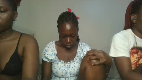 Snapshot of hot_petite1 chatting on 11-04-25, 10:47 Hot petite online show from 11-04-25, 10:47