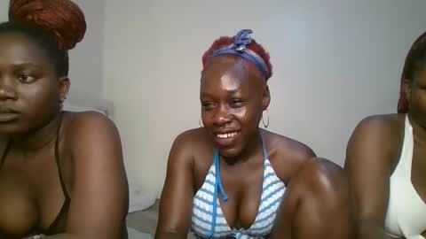 Snapshot of hot_petite1 chatting on 11-07-25, 08:53 Hot petite online show from 11-07-25, 08:53
