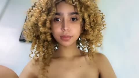 Snapshot of hot_princess143 chatting on 03-17-26, 04:50 Ninna online show from 03-17-26, 04:50