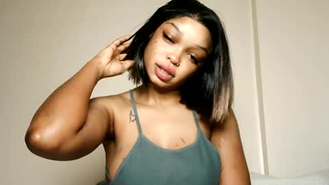 Snapshot of hot_sexxxy_baby chatting on 07-09-26, 02:59 Milly online show from 07-09-26, 02:59