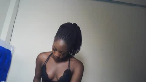 Milly online show from 07-18-26, 01:54