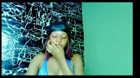 Snapshot of hot_stellaa chatting on 12-24-24, 11:33 Stella online show from 12-24-24, 11:33