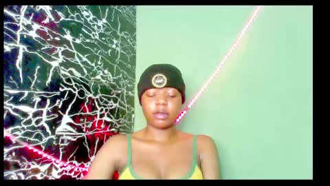 Snapshot of hot_stellaa chatting on 01-15-25, 07:01 Stella online show from 01-15-25, 07:01