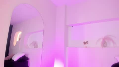 Snapshot of hot_valery_ chatting on 09-11-25, 12:05 Valery online show from 09-11-25, 12:05