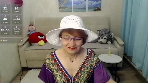 Sofia online show from 05-26-26, 01:07