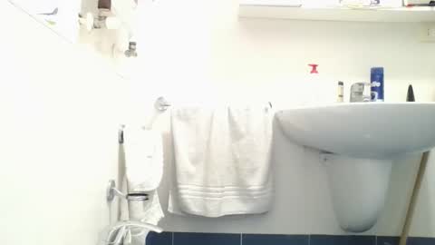 Snapshot of hotandwild2003 chatting on 02-19-26, 02:46 hotandwild2003 online show from 02-19-26, 02:46