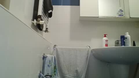 Snapshot of hotandwild2003 chatting on 02-22-26, 12:01 hotandwild2003 online show from 02-22-26, 12:01