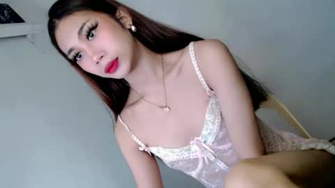 hotasian2345 online show from 02-10-26, 09:57