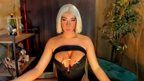 Snapshot of hotasianjane chatting on 07-30-26, 01:15 Jane online show from 07-30-26, 01:15