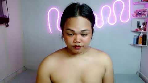 Snapshot of hotbabe_rica chatting on 12-16-25, 10:26 Ricaa online show from 12-16-25, 10:26