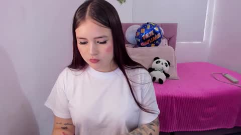 Snapshot of hotbbcwife chatting on 10-15-25, 05:57 lesly and ander online show from 10-15-25, 05:57