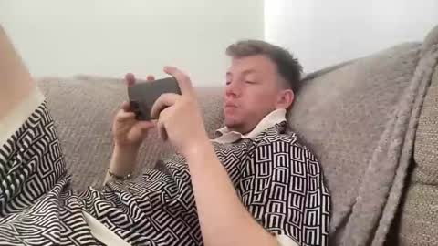 Snapshot of hotblondeguy69 chatting on 10-23-25, 08:57 hotblondeguy online show from 10-23-25, 08:57