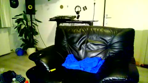 hotboy32891282 online show from 05-29-26, 12:41