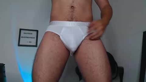 Snapshot of hotboyneon490 chatting on 12-18-24, 12:40 Alex Neon online show from 12-18-24, 12:40