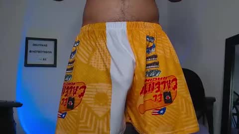 Snapshot of hotboyneon490 chatting on 02-02-25, 12:09 Alex Neon online show from 02-02-25, 12:09