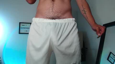 Snapshot of hotboyneon490 chatting on 09-20-25, 12:17 Alex Neon online show from 09-20-25, 12:17
