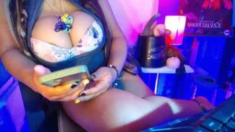 hotbritneyxx online show from 02-21-25, 08:07