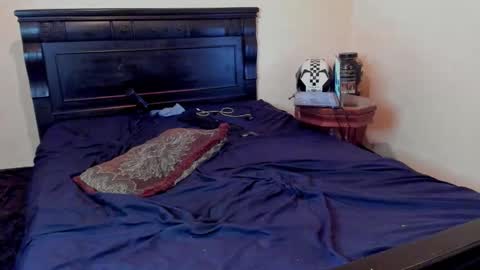 Yikes online show from 10-30-25, 12:45