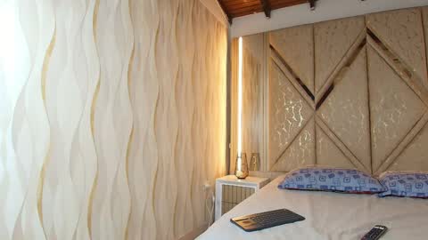 hotcouple_222 online show from 04-06-26, 01:12