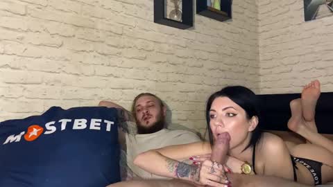 Snapshot of hotcoupleee2020 chatting on 02-11-25, 01:30 YounHotCouple online show from 02-11-25, 01:30