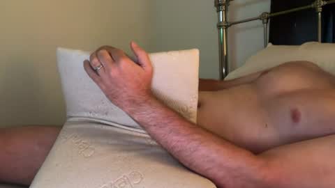 Snapshot of hotdadinshower chatting on 07-20-26, 08:22 HotDadInShower online show from 07-20-26, 08:22